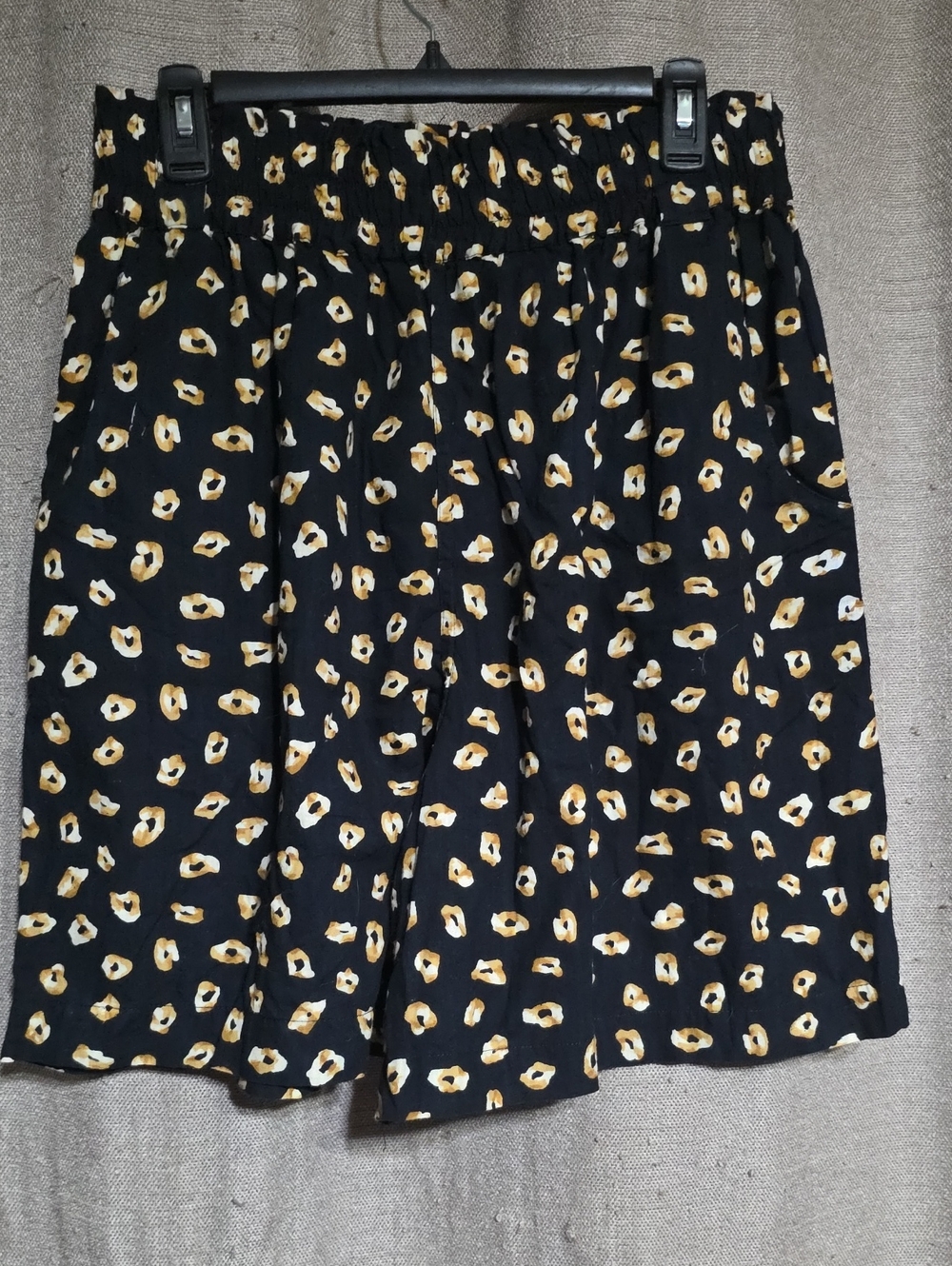 VTG Cristina Women’s SZ LG Black Leopard Print Elastic Waist Shorts With Pockets
